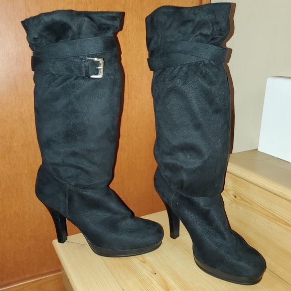 SBICCA Suede Knee High Heeled Boots - Picture 9 of 11